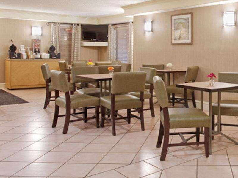 La Quinta Inn By Wyndham Denver Central Restaurante foto